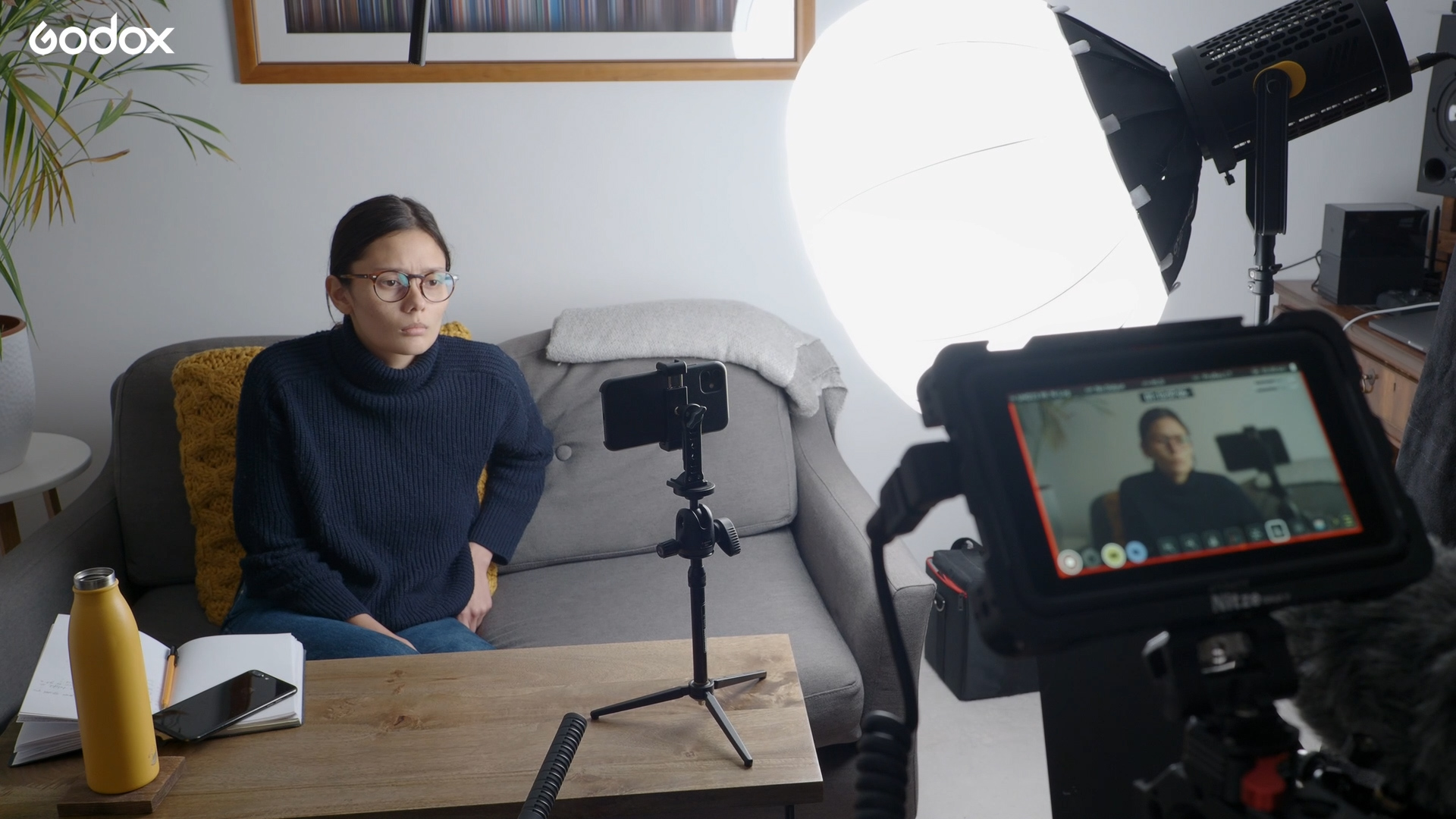 1642599419154714.jpg interview08.jpg
